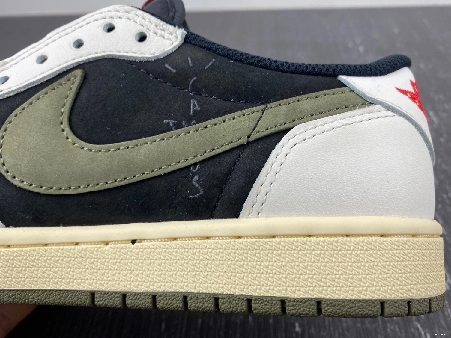 Travis DZ4137-106 Low Air 1 Olive Scott OG Jordan x 0421